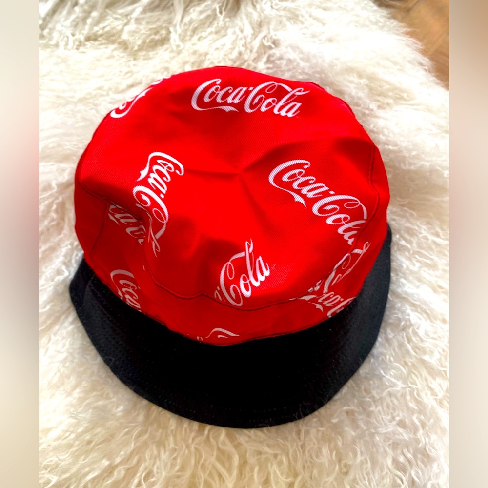 BNWT Oversized fashion reversibleCoca-Cola Red and Black Bucket Hat!!